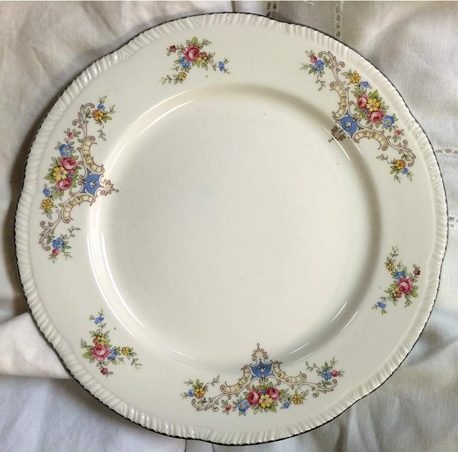 HLC2409 Dinner Plate by Homer Laughlin -1