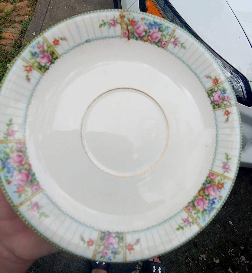 K6677M Saucer by Homer Laughlin -1
