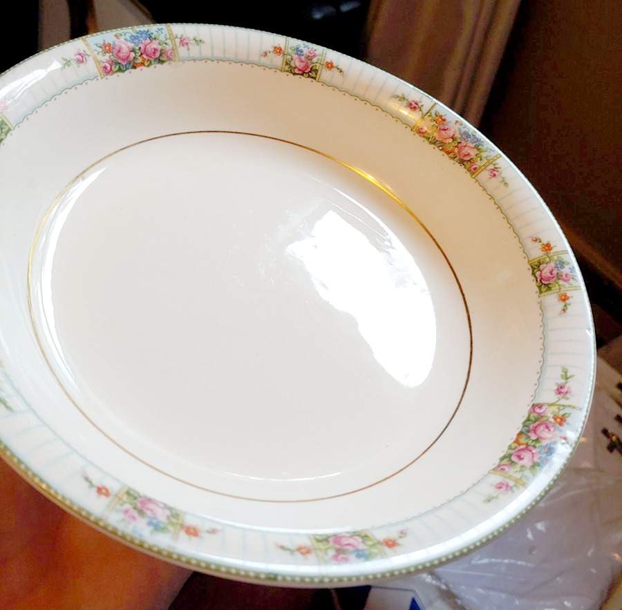 K6677M 9" Round Vegetable Bowl by Homer Laughlin -1