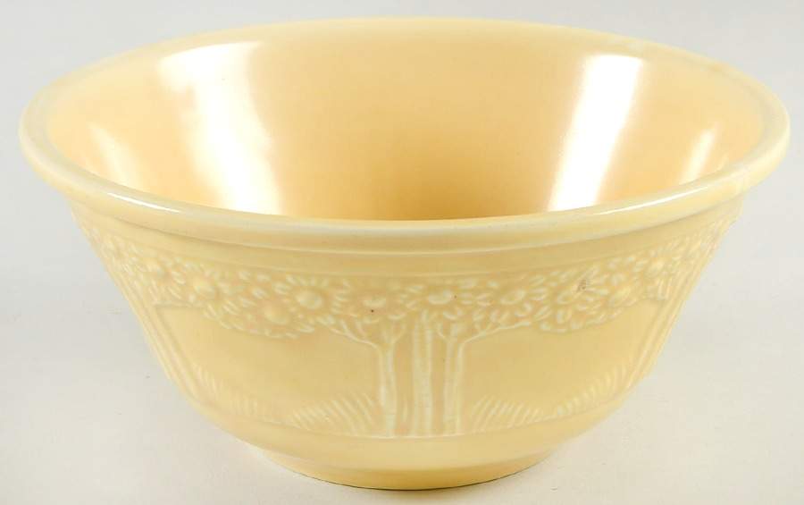 Appletree Yellow 7" Mixing Bowl by Homer Laughlin -1