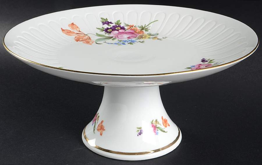 HEP51 11" Diameter Pedestal Cake Stand by Graf Von Henneberg-1