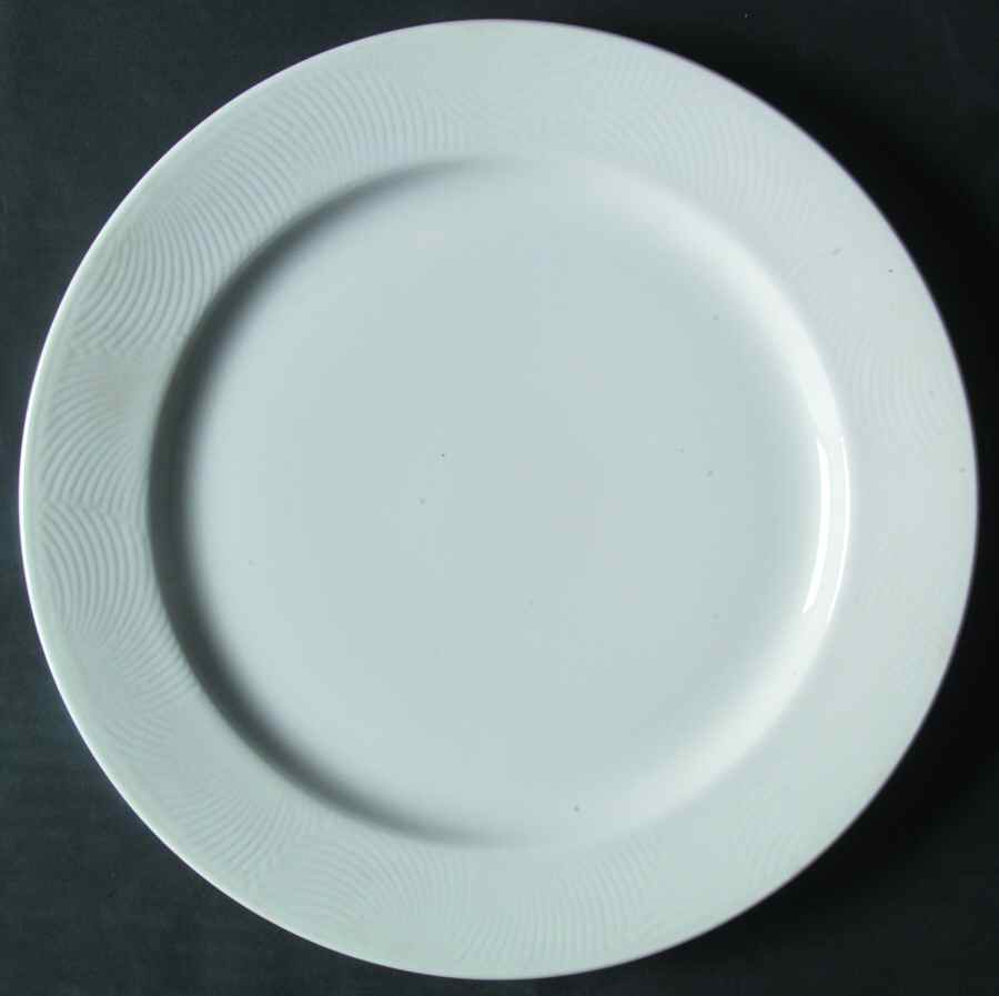 HLC3591 Dinner Plate by Homer Laughlin -1
