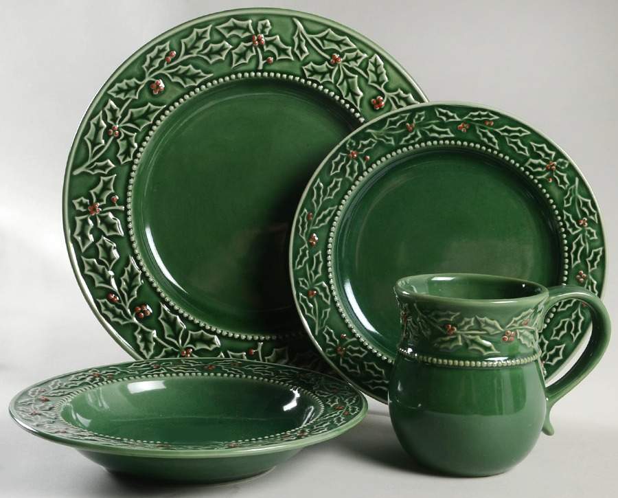 Christmas Berries 4 Piece Place Setting by Hampton Forge-1