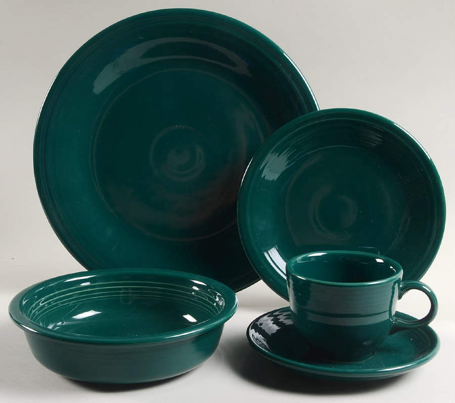 Fiesta Evergreen (Intro 2007) 5 Piece Place Setting by Homer Laughlin -1