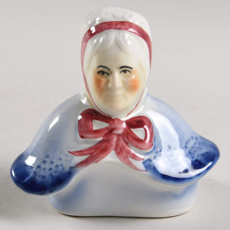 Little Old Lady Lid for Teapot by HJ Wood-1