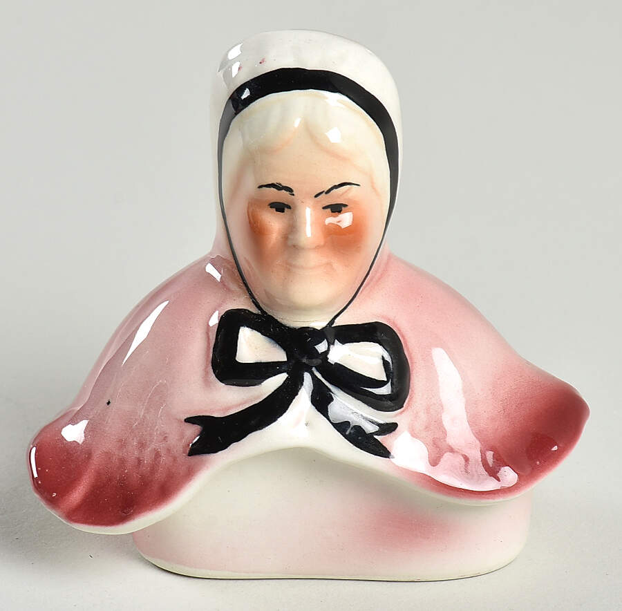 Little Old Lady Lid for Teapot by HJ Wood-1