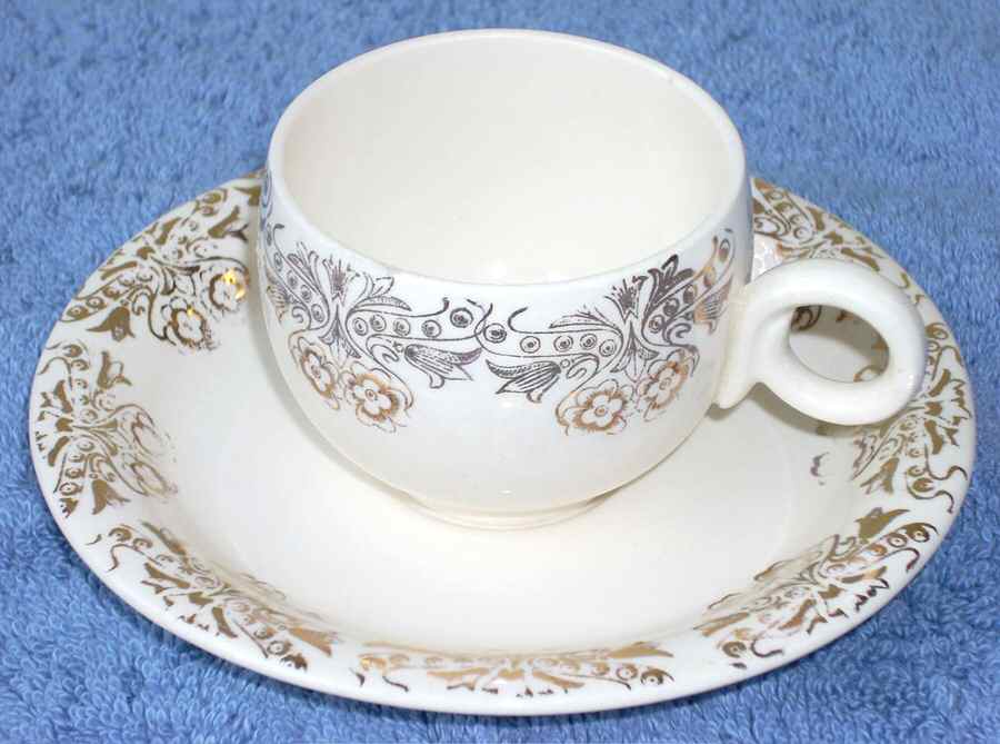 HLC3706 Footed Cup & Saucer Set by Homer Laughlin -1