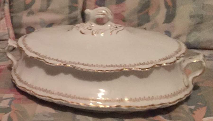 HLC3708 Oval Covered Vegetable by Homer Laughlin -1