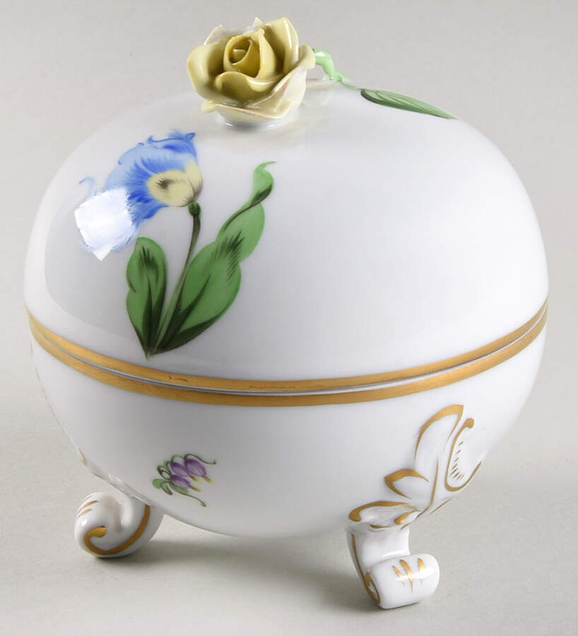 Kitty Round Bon Bon & Lid by Herend-1
