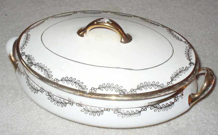 HLC3726 Oval Covered Vegetable by Homer Laughlin -1