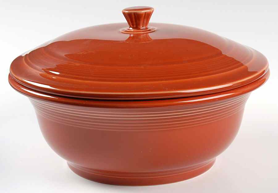 Fiesta Paprika (Intro 2010) 2 Qt Round Covered Casserole (MB 9 Base) by Homer Laughlin -1