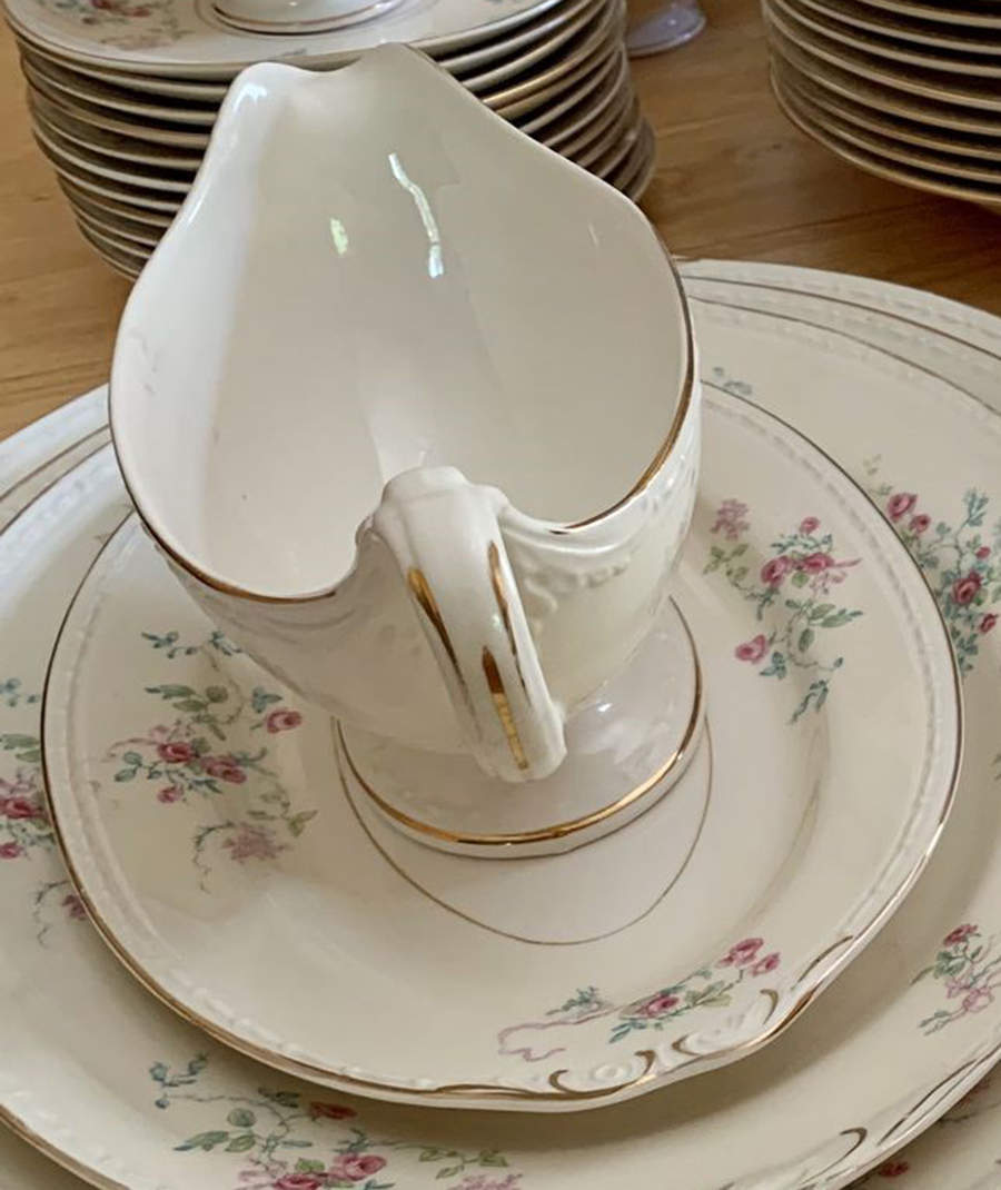 HLC3839 Gravy Boat & Underplate by Homer Laughlin -1