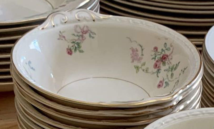 HLC3839 Lugged Cereal Bowl by Homer Laughlin -1