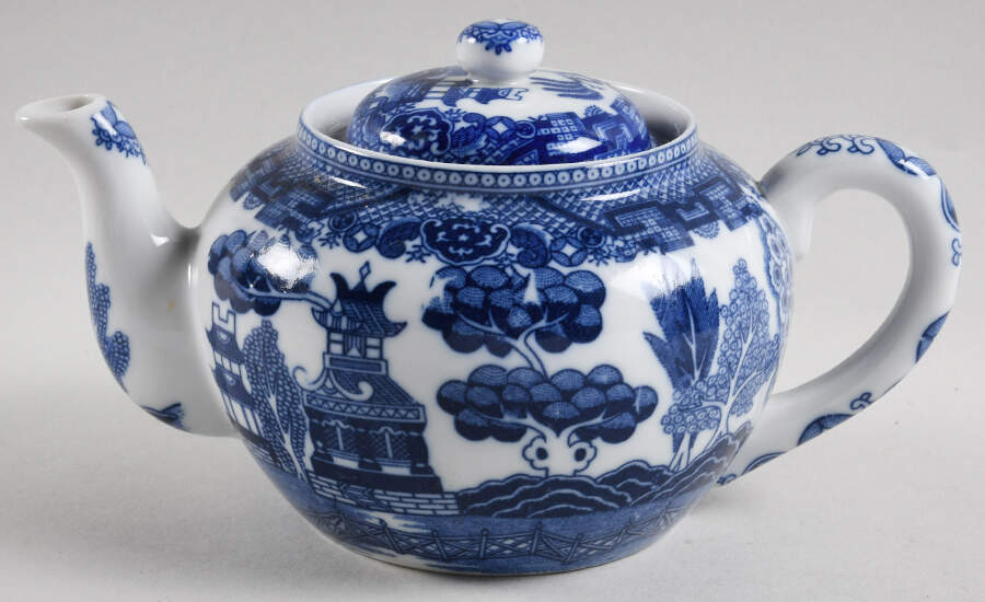 Blue Willow Mini Teapot & Lid by Harold Import Comp-1