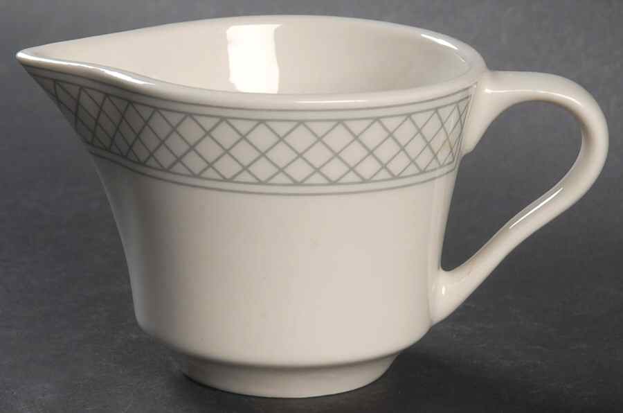 HLC2644 Creamer by Homer Laughlin -1