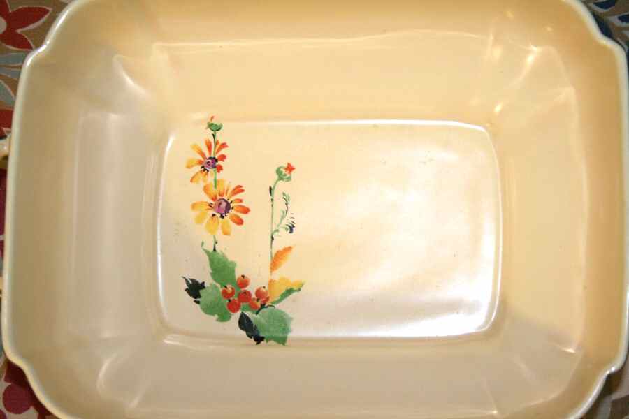 C66 Rectangular Vegetable Bowl No Lid by Homer Laughlin -1