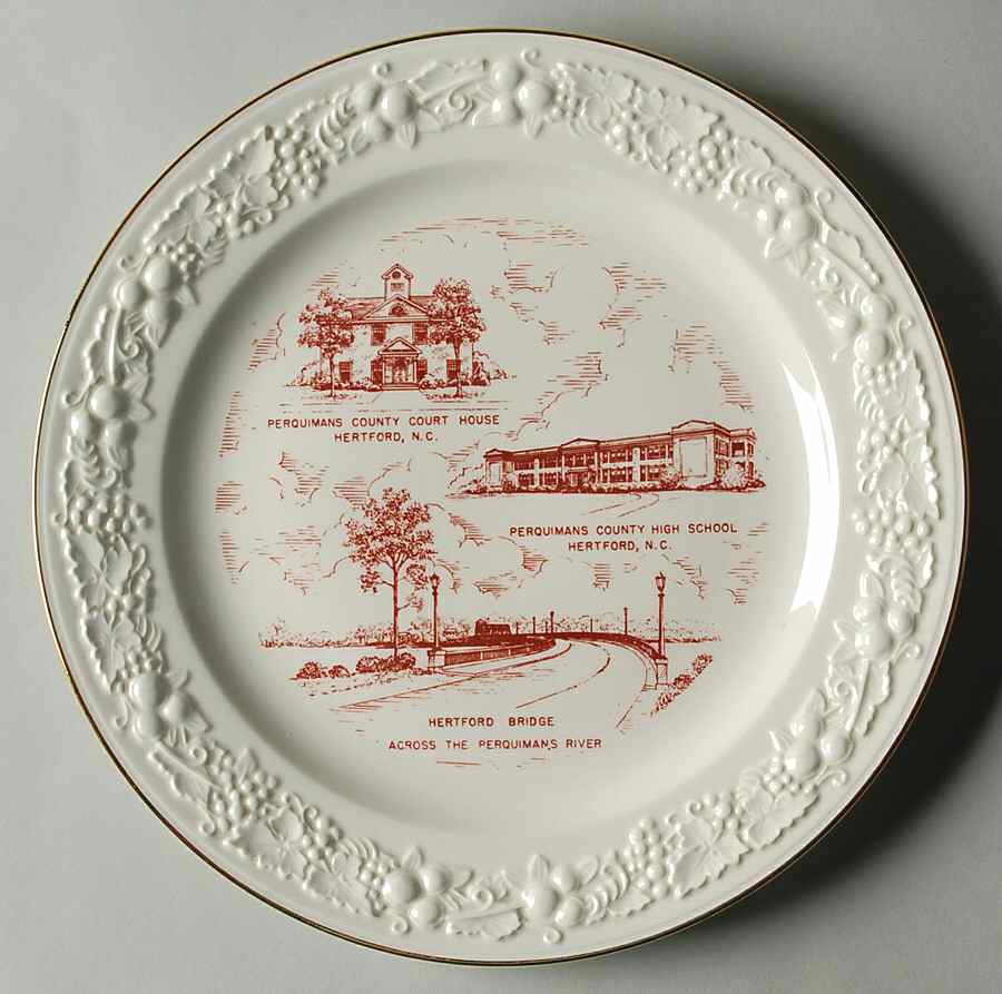 Hertford County Dinner Plate by Homer Laughlin -1