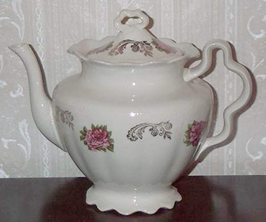 HLC4083 Teapot & Lid by Homer Laughlin -1