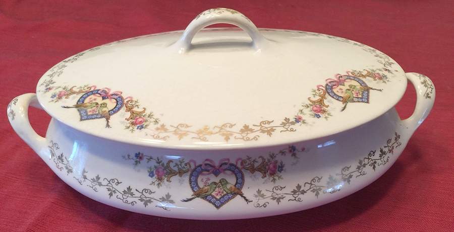 HLC4188 Oval Covered Vegetable by Homer Laughlin -1