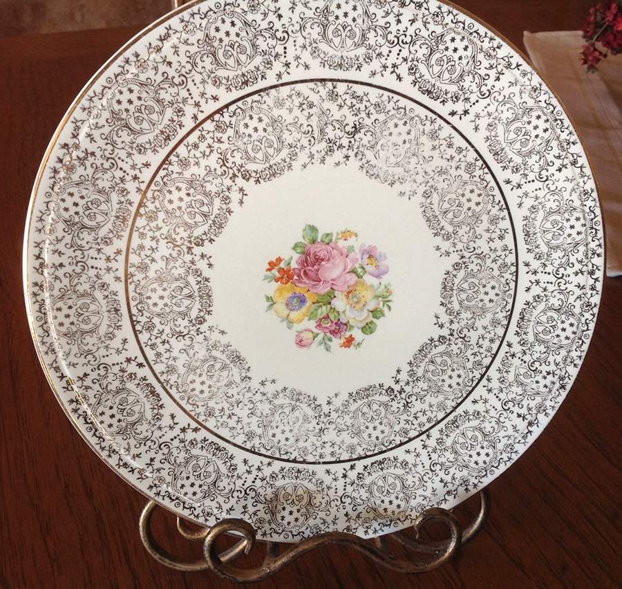 HLC4213 Dinner Plate by Homer Laughlin -1
