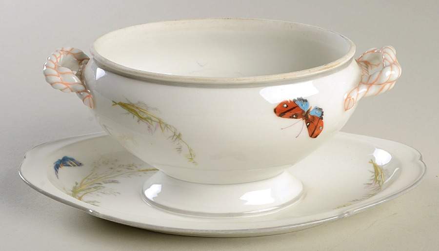 Meadow Visitors (Smooth, Gray Trim) Sauce Boat with Attached Underplate No Lid by Haviland-1