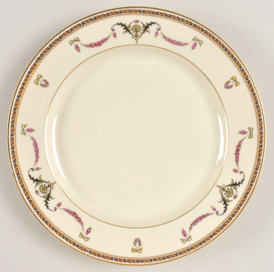 HC1522 (Ivory Body) Salad Plate by Heinrich - H&C-1