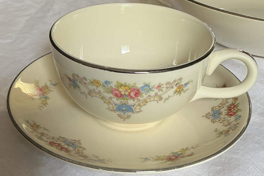 RY326 Flat Cup & Saucer Set by Homer Laughlin -1