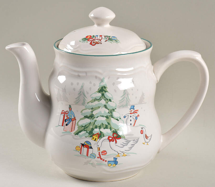 Country Christmas Teapot & Lid by International-1