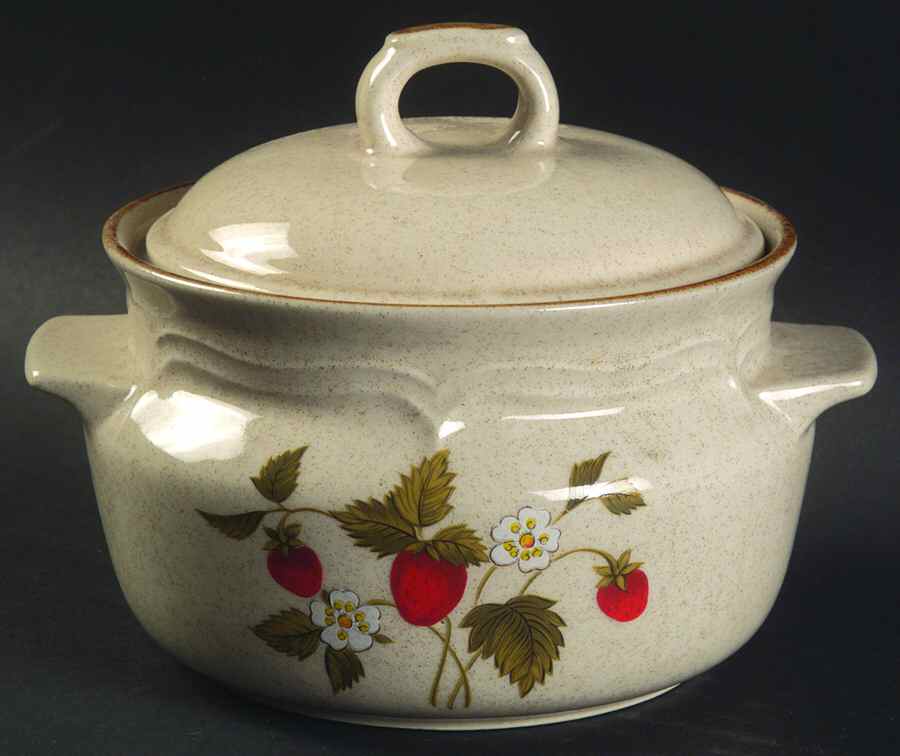 La Fraise Individual Casserole & Lid by International-1