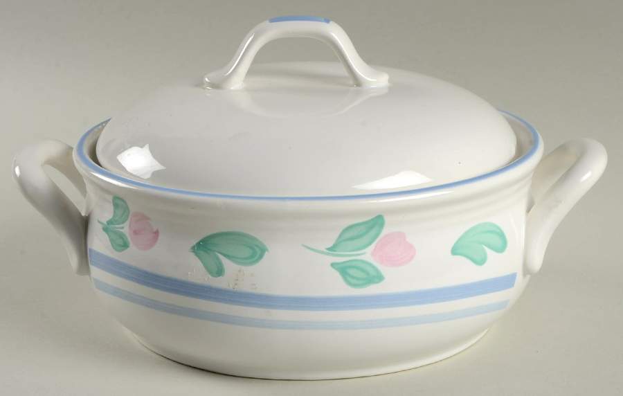 Porto 1.5 Qt Round Covered Casserole by International-1