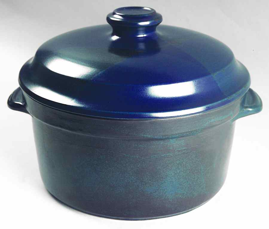 Blue Ridge 3.5 Quart Round Covered Casserole by Iron Mountain-1
