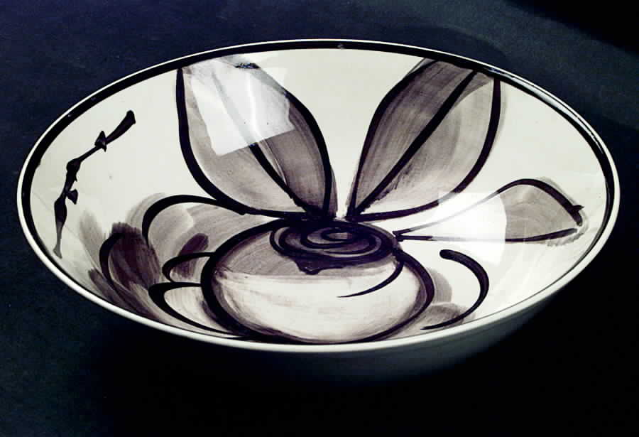 ISW5 8" Round Vegetable Bowl by Island Worcester-1
