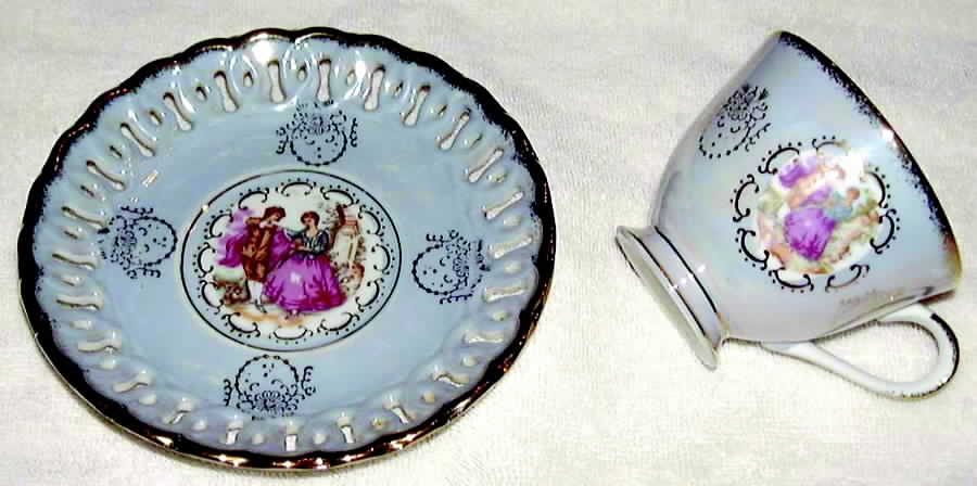 E3966-N Footed Cup & Saucer Set by Inarco (Japan)-1