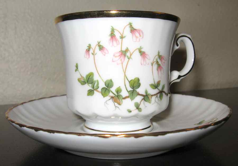 Linnaea Borealis Footed Cup & Saucer Set by Ivancholm-1