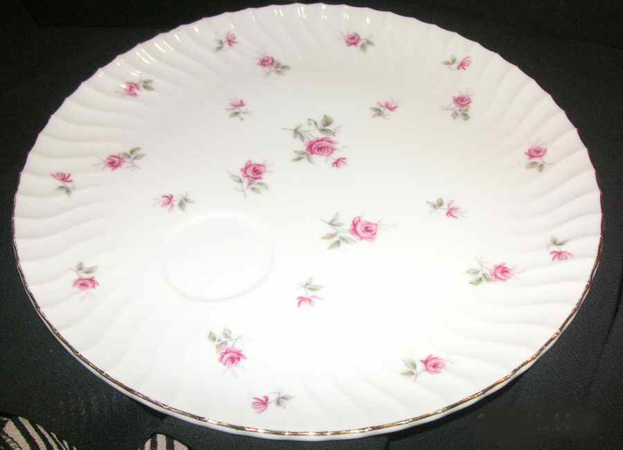 Rose Bud Snack Plate by Inarco (Japan)-1