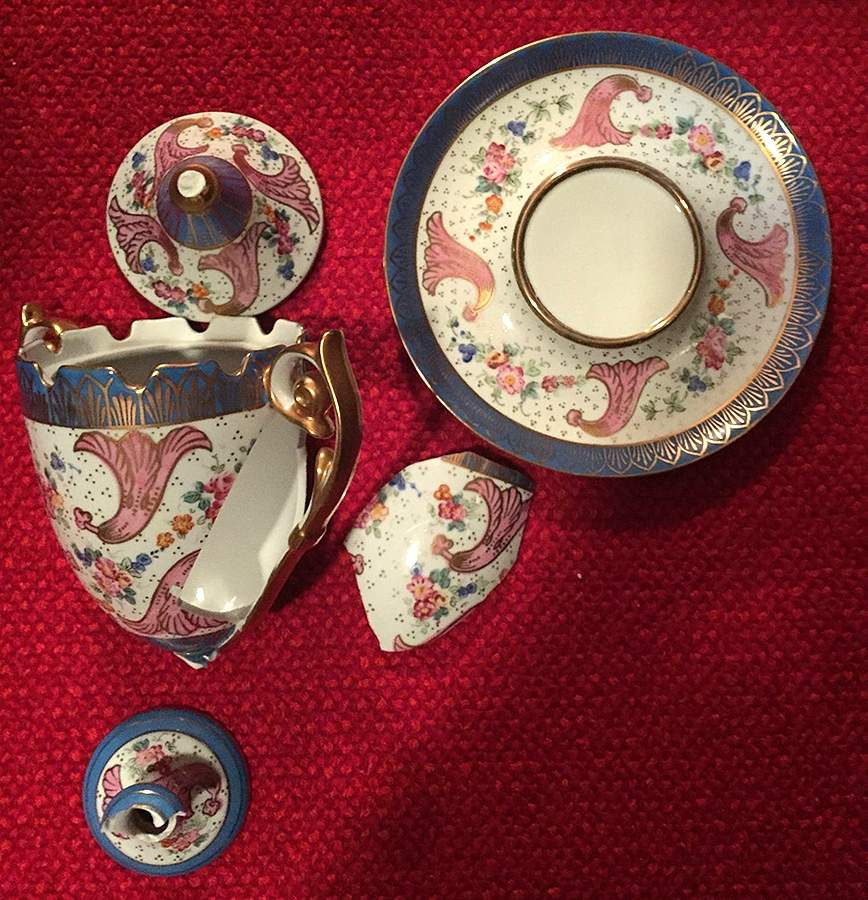 ISO2 Footed Cup & Saucer Set with Lid by Isco China-1