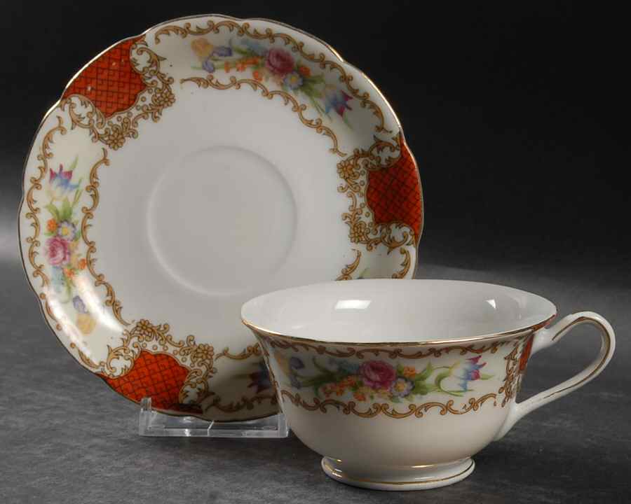 TSL5 Footed Cup & Saucer Set by Tashiro Shoten Ltd-1