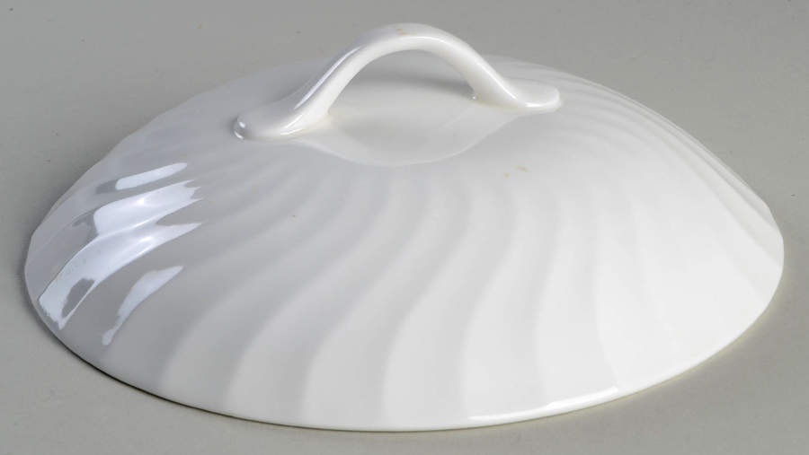 Canterbury (Bone China) Lid for Round Vegetable by Johnson Brothers-1