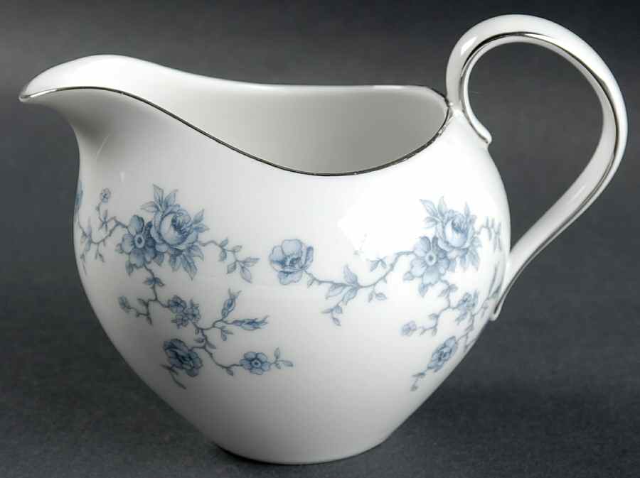 Blue Garland (Coupe, Platinum) Creamer by Johann Haviland-1