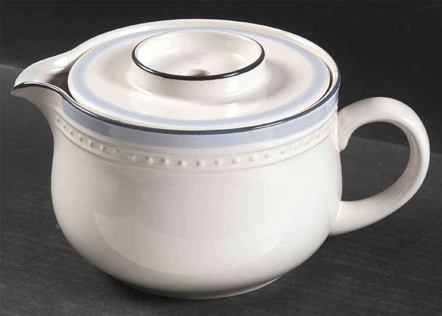 Mountain Sky Teapot & Lid by Johann Haviland-1