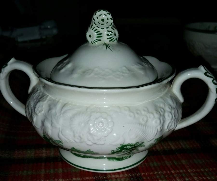 JON23 Sugar Bowl & Lid by George Jones & Sons-1