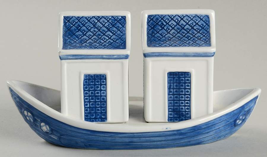 Willow Blue ("England 1883" Backstamp, China) Figural Salt and Pepper Tray Set by Johnson Brothers-1