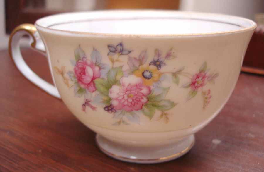 MSJ19 Footed Cup by MS (Japan)-1