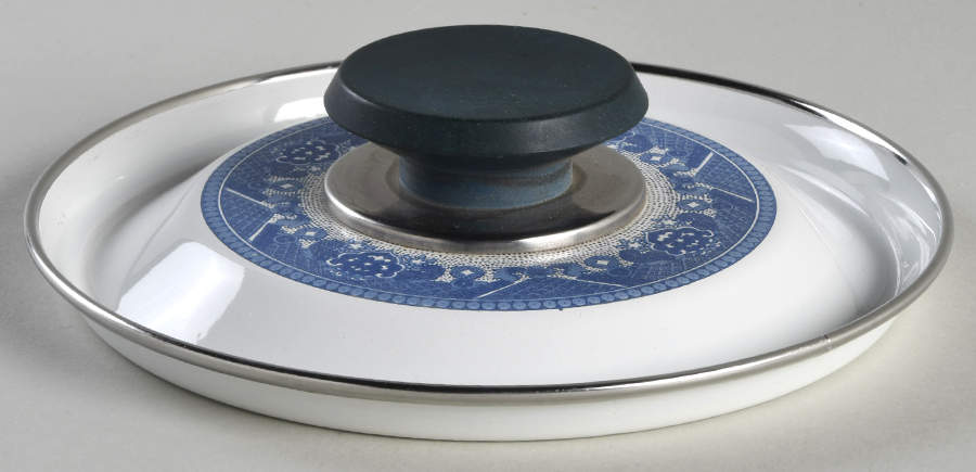 Willow Blue ("England 1883" Backstamp, China) Lid for 1.5 Qt Metal Covered Saucepan by Johnson Brothers-1