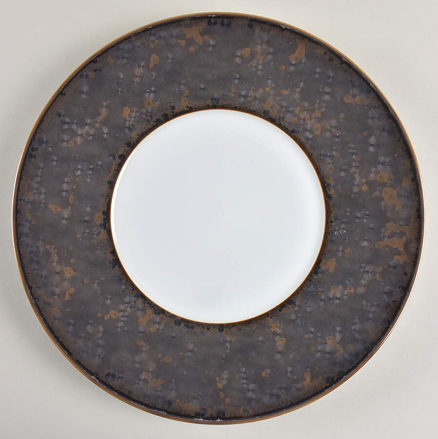 Aguirre Finition (Gold Trim) Service Plate (Charger) by Jaune de Chrome-1
