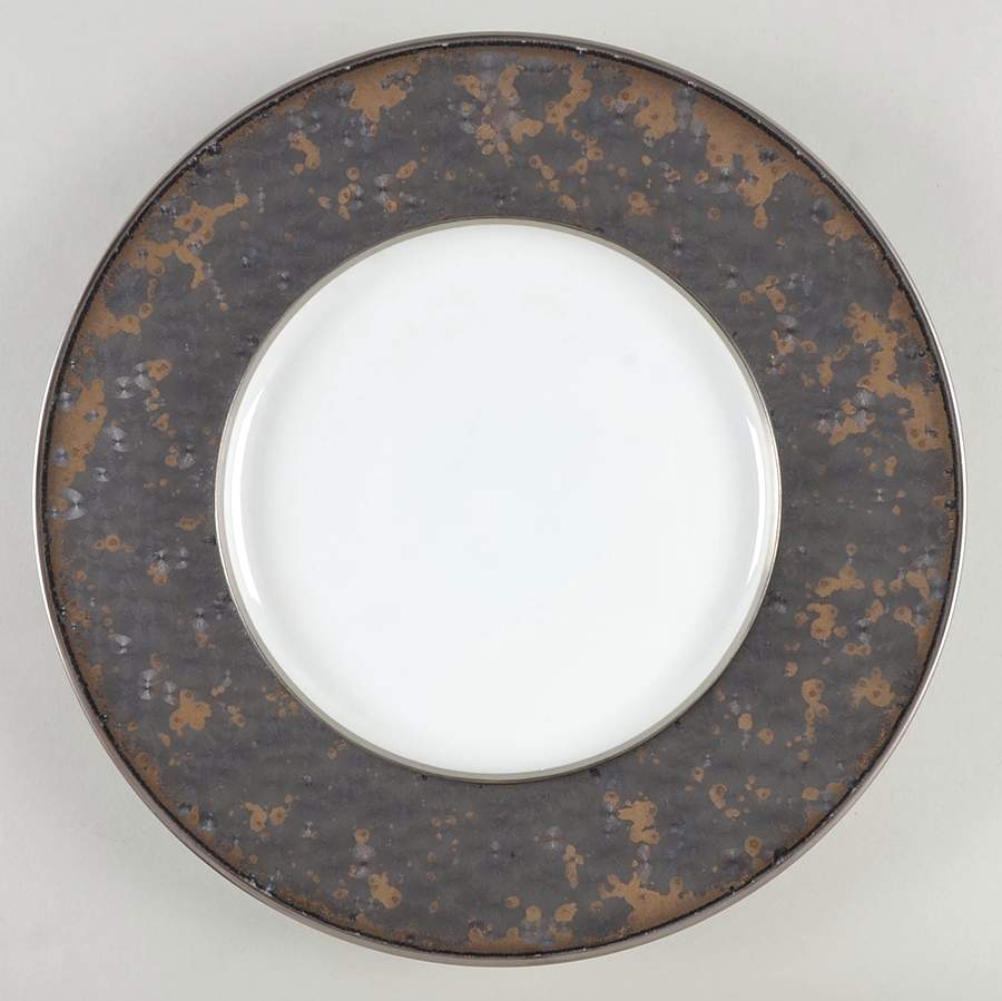 Aguirre Finition (Platinum Trim) Dinner Plate by Jaune de Chrome-1