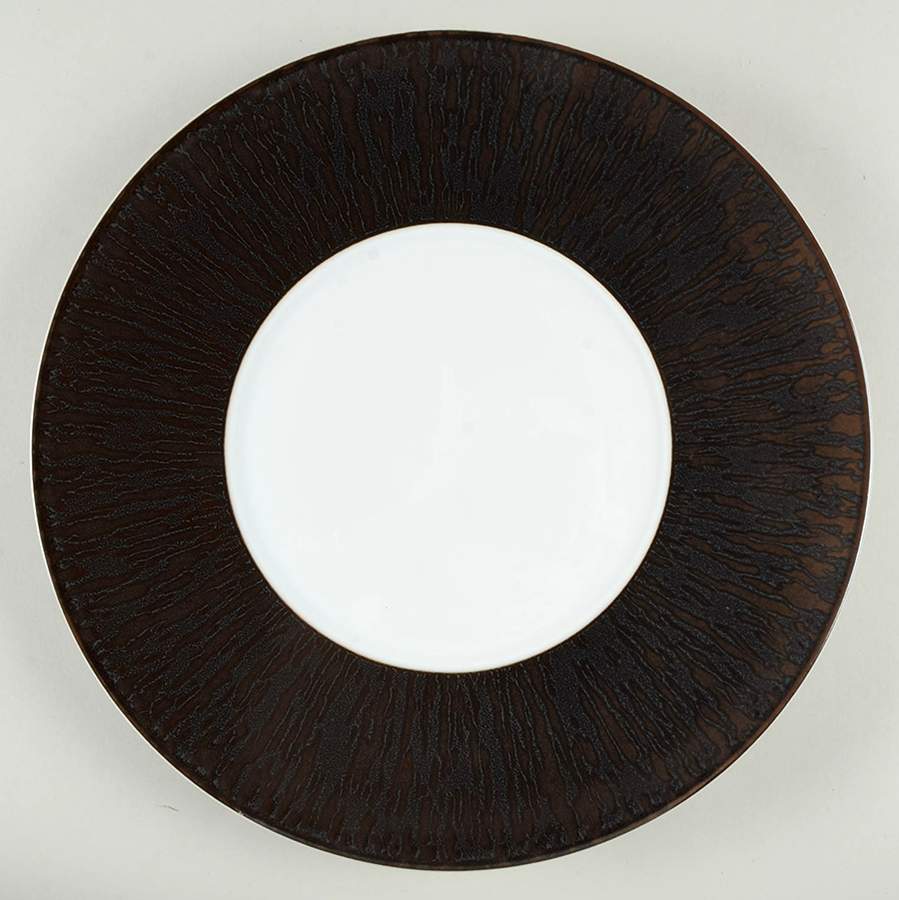 Attila Noir Service Plate (Charger) by Jaune de Chrome-1