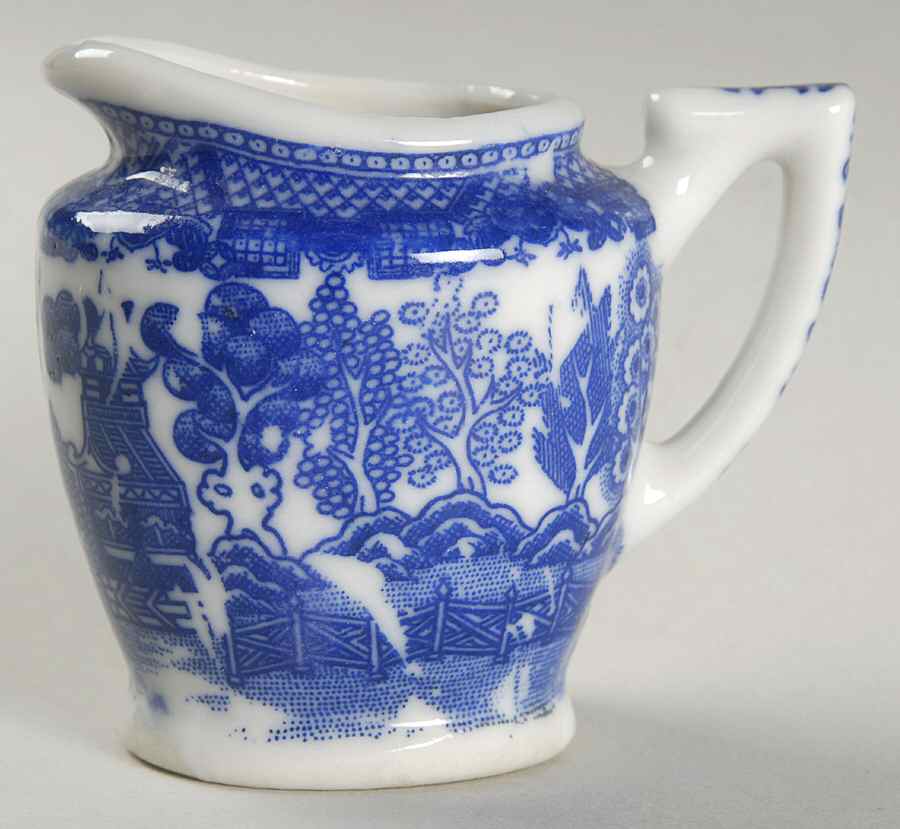 Blue Willow (Child's Set, Made in Japan) Toy Creamer by Japan-1