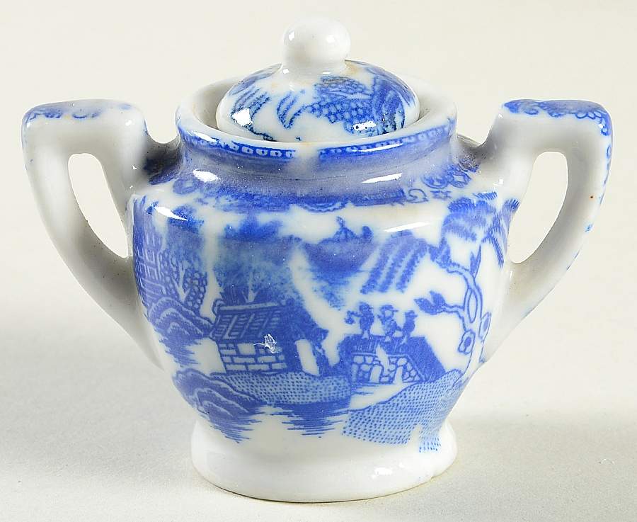 Blue Willow (Child's Set, Made in Japan) Toy Sugar Bowl & Lid by Japan-1