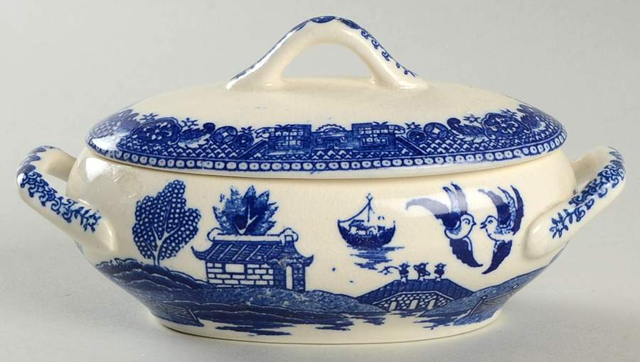 Blue Willow (Child's Set, Made in Japan) Toy Oval Covered Vegetable by Japan-1
